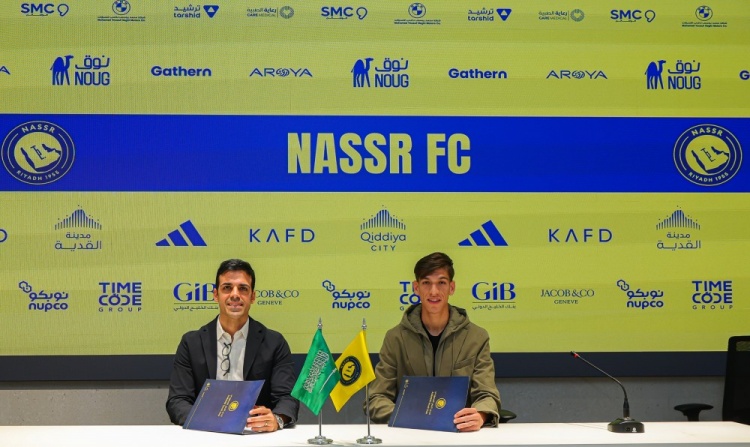 官方:利雅得胜利签下伊拉克中场阿卜杜卡里姆,双方签约2年半